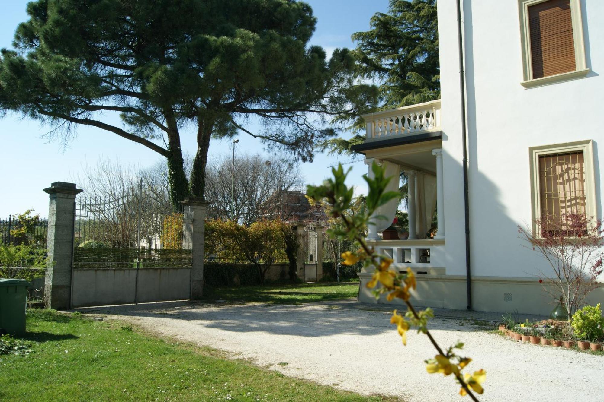 Il Bozzolo Boutique Apartments Valeggio sul Mincio Extérieur photo